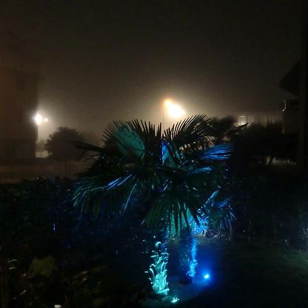 Residence Elisa Piano Terra Con Giardino E Posto Spiaggia Incluso Caorle Dış mekan fotoğraf