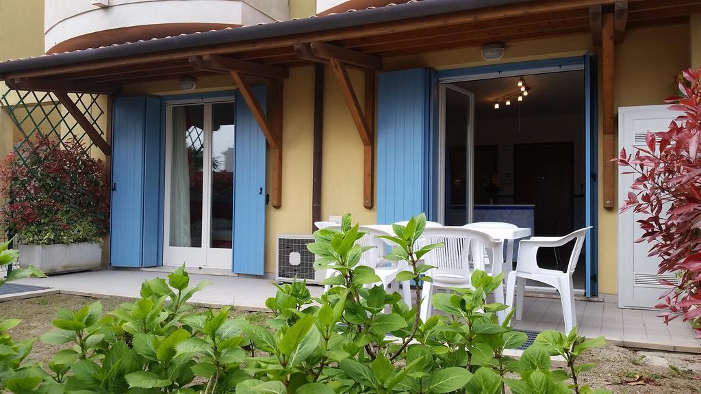 Residence Elisa Piano Terra Con Giardino E Posto Spiaggia Incluso Caorle Oda fotoğraf