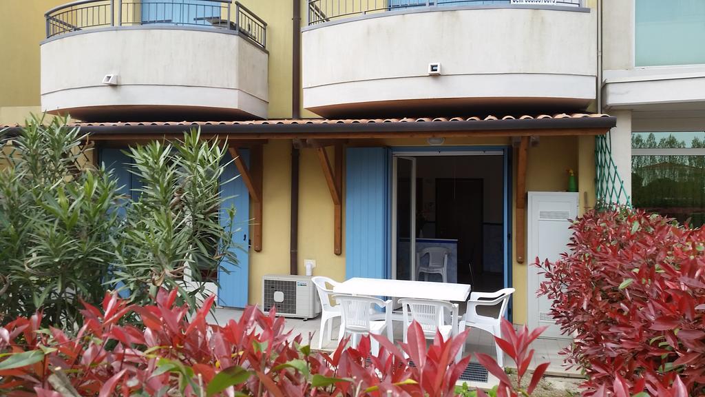 Residence Elisa Piano Terra Con Giardino E Posto Spiaggia Incluso Caorle Oda fotoğraf