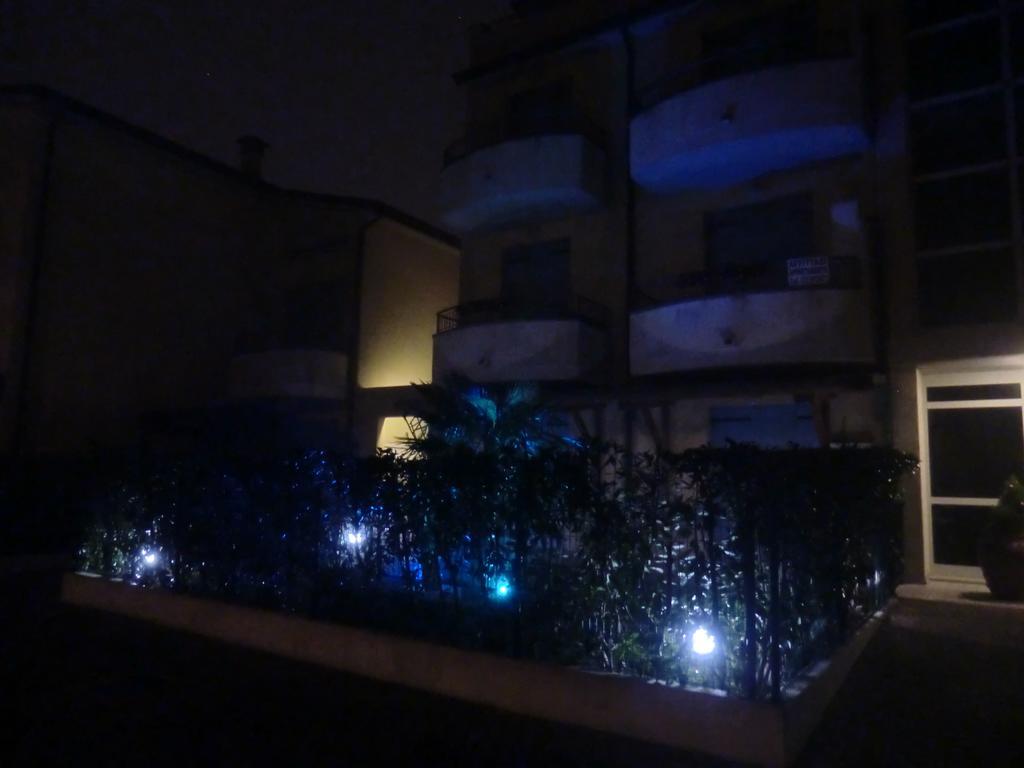 Residence Elisa Piano Terra Con Giardino E Posto Spiaggia Incluso Caorle Oda fotoğraf